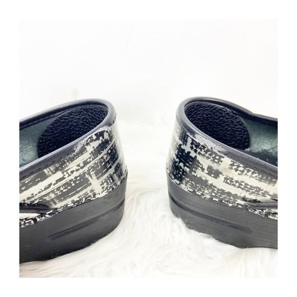 Dansko 37 7 US Black/Silver Womens Leather Block Print Professional Comfort Clog - Picture 12 of 16